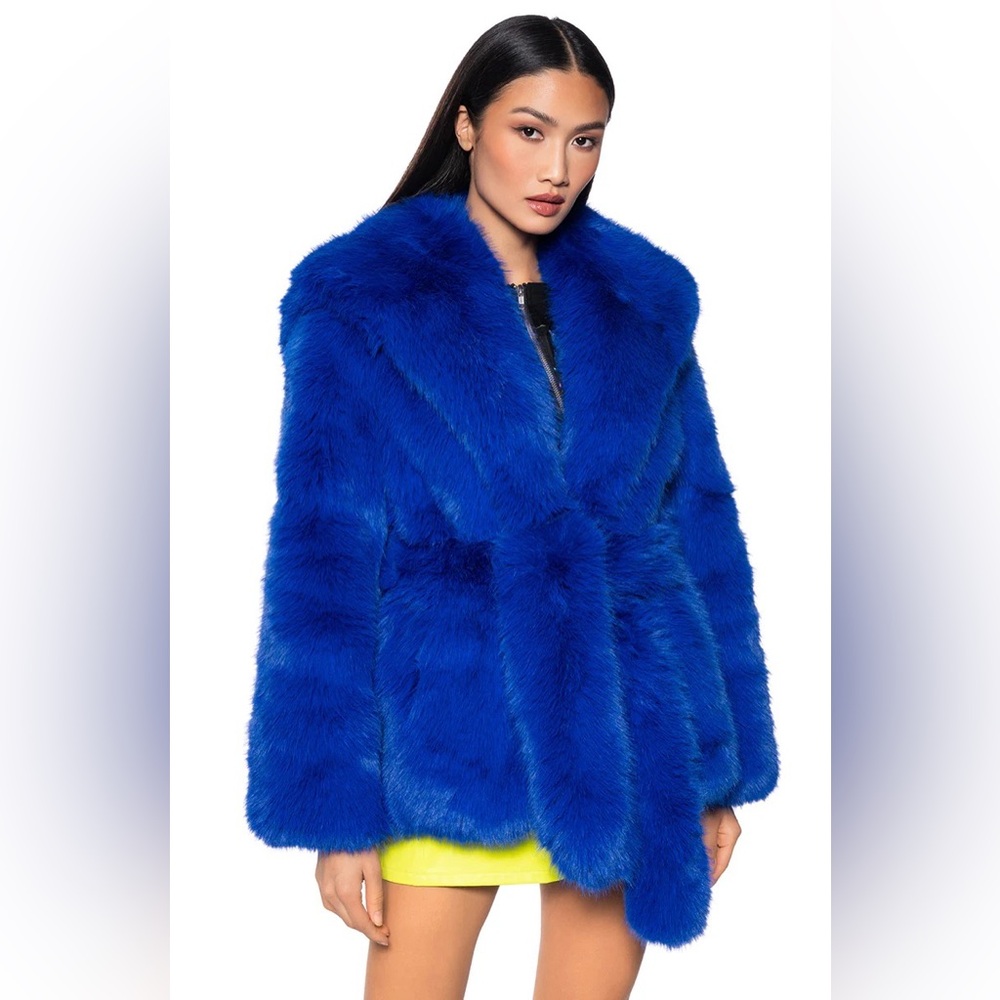 NWT Yeti Sharp Shoulder Faux Fur Coat XL